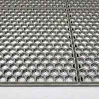 Protišmyková bazénová rohož 90 cm x 20 m SIVÁ do mokrých priestorov (6)